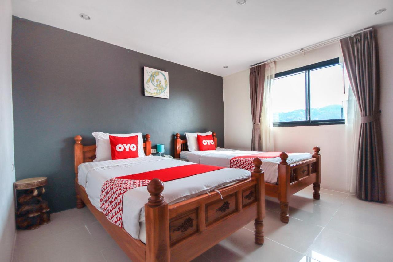 Oyo 861 Patong Dynasty Hotel Екстер'єр фото